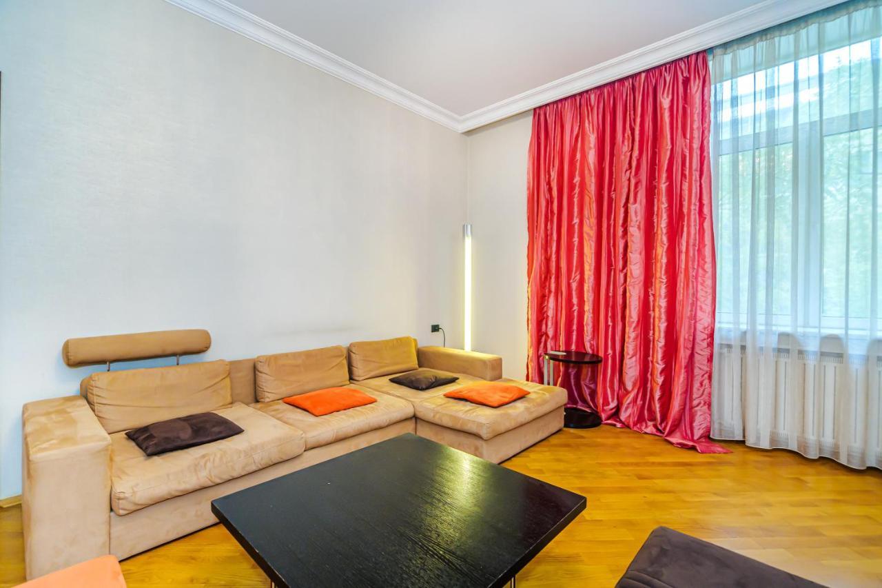 Ferienwohnung Vip Apartamen Nizami Street Baku Exterior foto